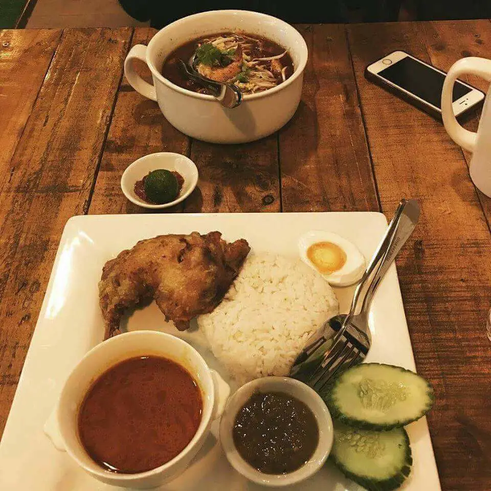 Ini Port Makan Nasi Kukus Ayam Berempah Di Kuching Ini Port Makan Nasi Kukus Ayam Berempah Di Kuching