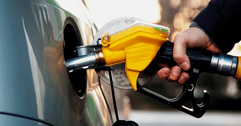 Harga Petrol Turun 10sen, Harga Diesel Turun 6 Sen