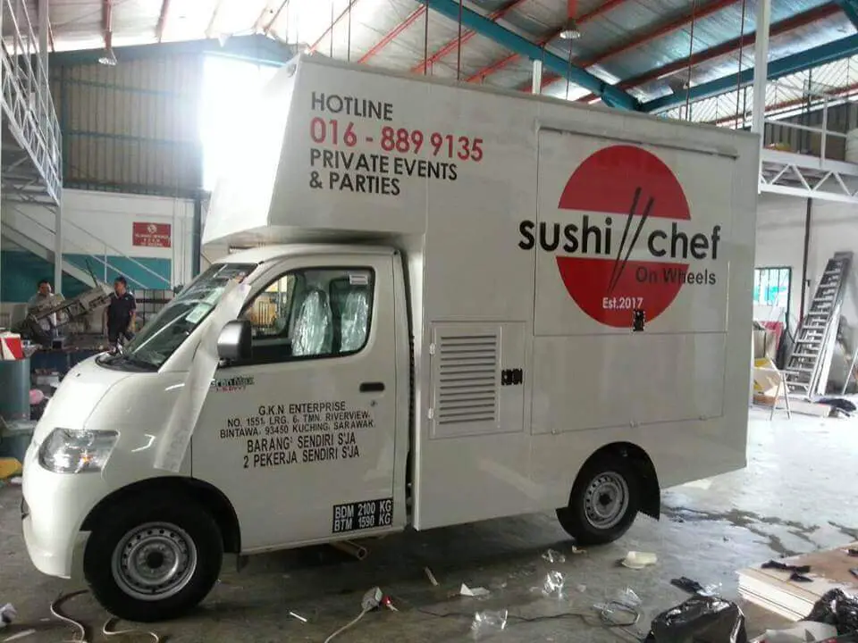 Sushi Chef On Wheels, Food Truck Sushi Yang Pertama Di Sarawak