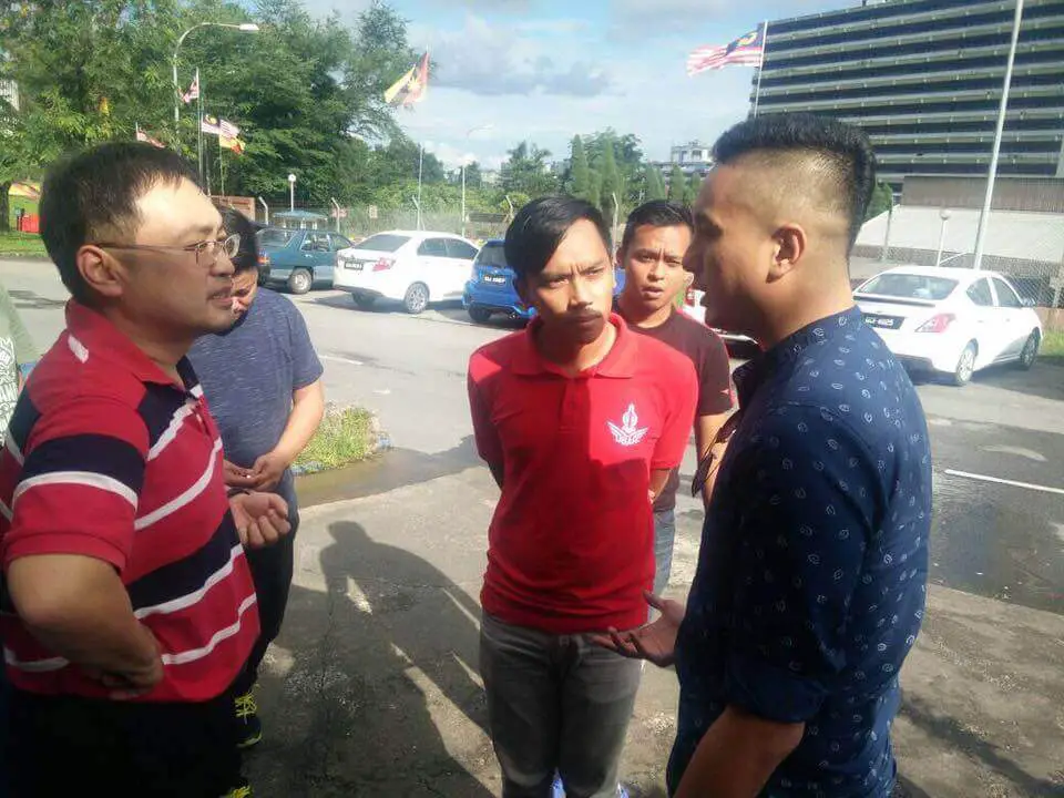 Pembantu Khas Pengerusi DAP Sarawak Ditahan Kerana Menghina PM