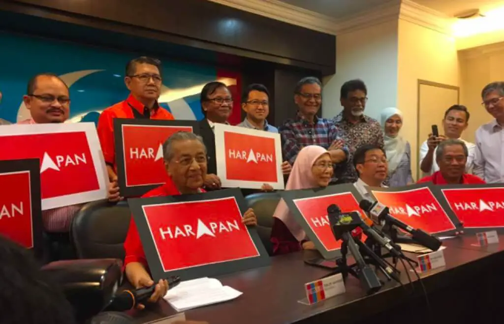 'Dr M sepatutnya sudah berjuang untuk hak Sarawak ketika masih PM jika benar-benar ikhlas'