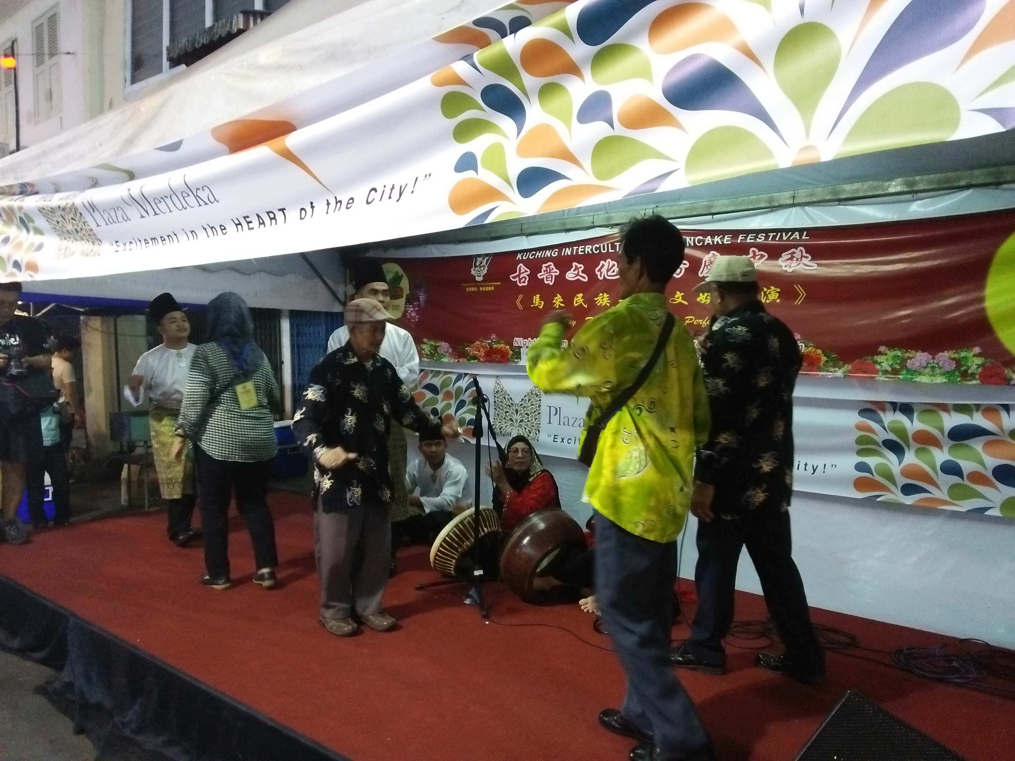 Kuching International Mooncake Festival, Festival Menarik Yang Memaparkan Perpaduan Kuching Kuching International Mooncake Festival, Festival Menarik Yang Memaparkan Perpaduan Kuching