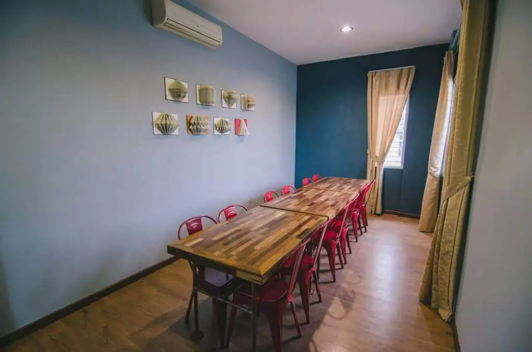 Le Parlour Cafe Studio, Kafe Untuk Pencinta Buku Di Kuching Le Parlour Cafe Studio, Kafe Untuk Pencinta Buku Di Kuching