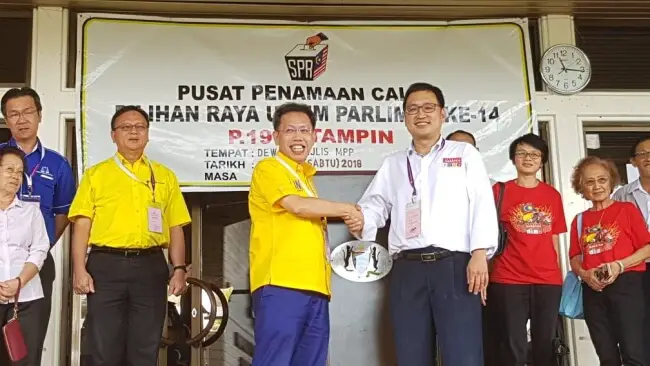 Presiden SUPP Tewas Kepada Pengerusi DAP Sarawak Di Stampin Presiden SUPP Tewas Kepada Pengerusi DAP Sarawak Di Stampin