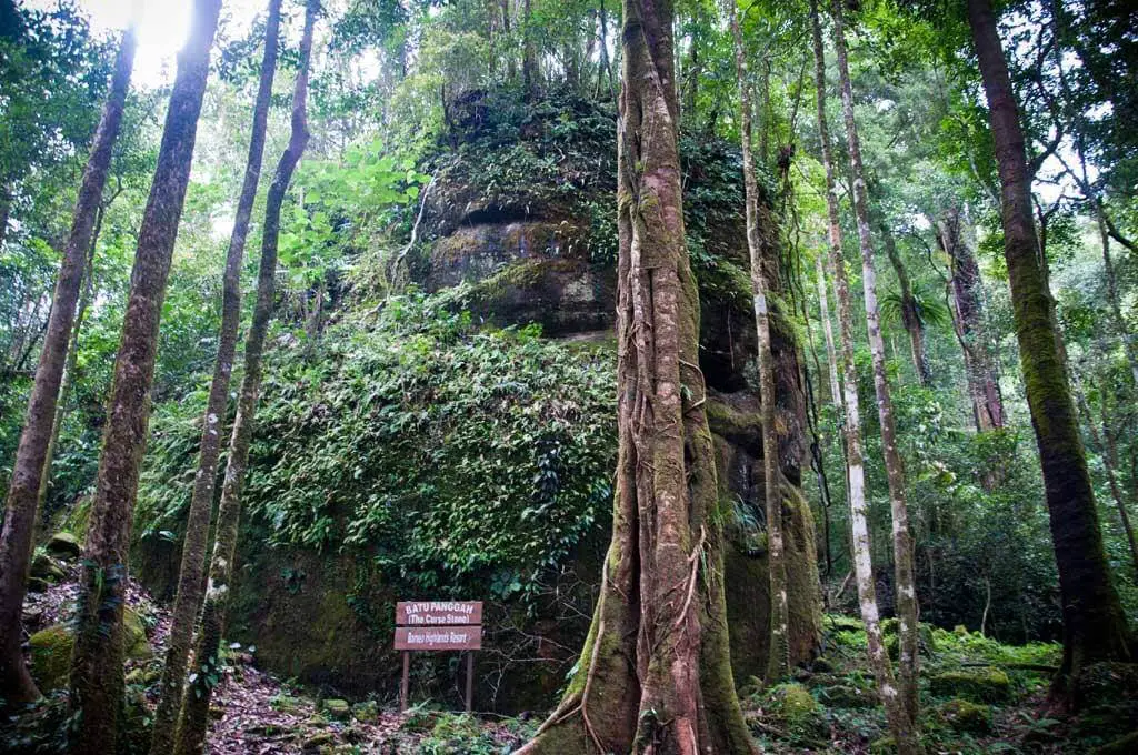 Batu Panggah Di Borneo Highland Resorts Ceritakan Kisah Cinta Terlarang Dua Insan