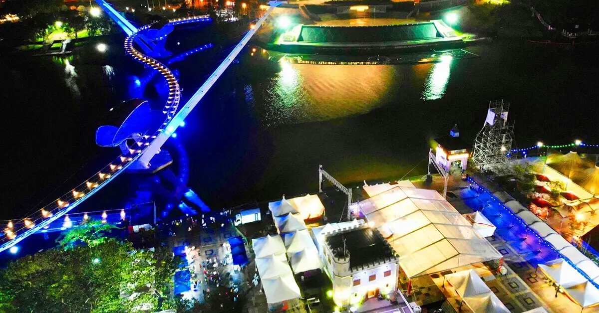 Nak Sambut Tahun Baru Di Waterfront Kuching? Ini Panduan Ringkas