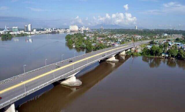 Port Cun Untuk Melihat Bunga Api Chinese New Year Di Kuching