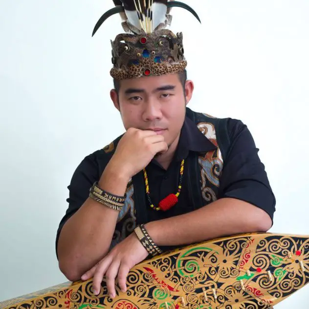 Lihat Kanak-Kanak Ini Bermain Sape', Alat Muzik Tradisi Orang Ulu Dengan Lancar Dan Merdu!