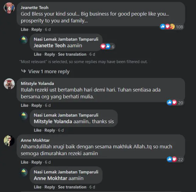 Tular Anjing Beratur 'Beli' Nasi Lemak Di Kuching, Netizen Puji Sikap Pemilik Gerai