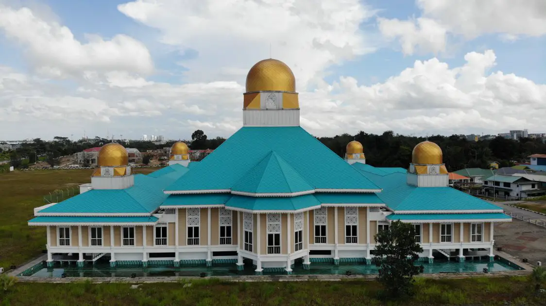 Hanya 100 Jemaah Dibenarkan Solat Jumaat Di Masjid Dan ...