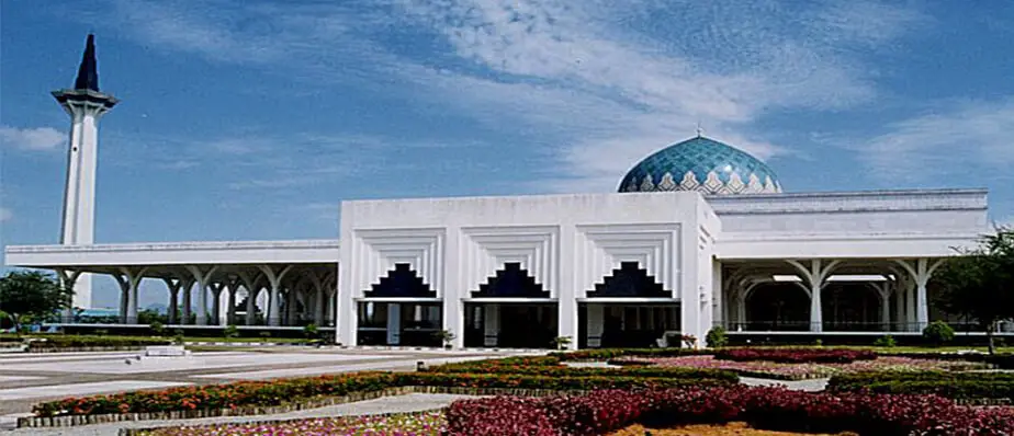Hanya 100 Jemaah Dibenarkan Solat Jumaat Di Masjid Dan ...
