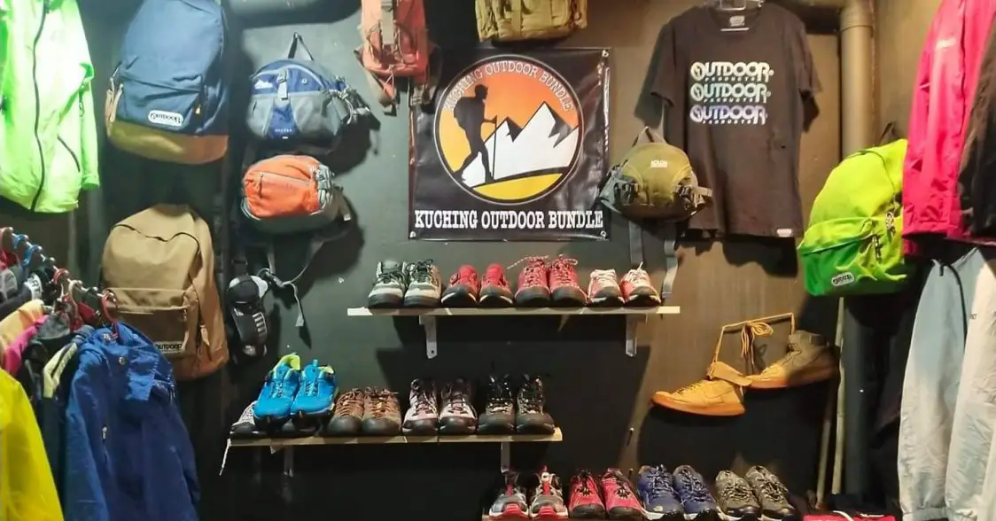 Mesra Bajet, Ini 6 Kedai Bundle Yang Anda Wajib 'Selam' Dan Beli Di Kuching